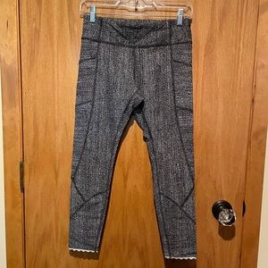 Lululemon ORIGINAL Tight Stuff tights